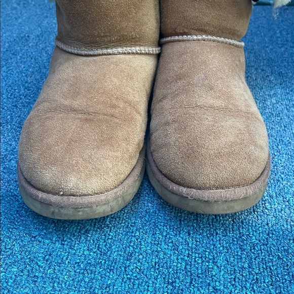 UGG Cream Shearling Boots - Picture 7 of 8